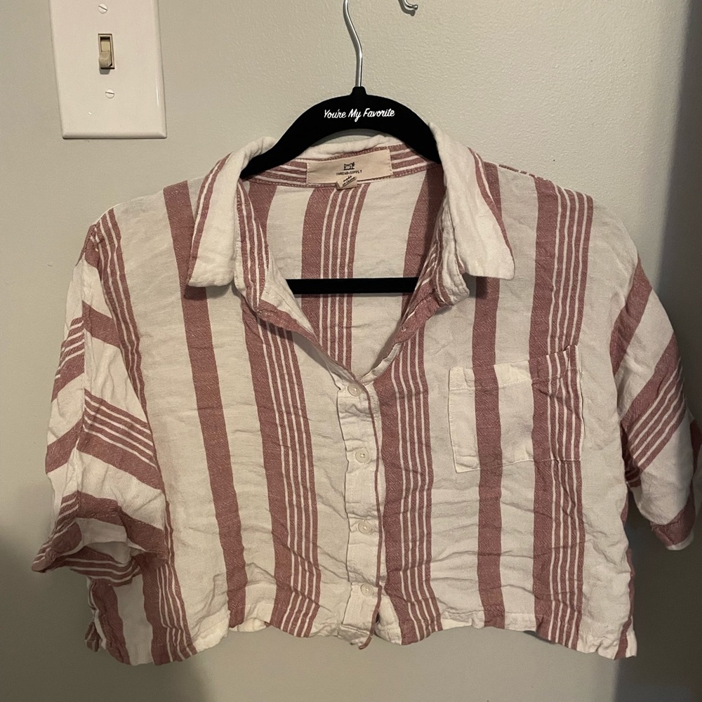Thread + Supply linen blend cropped button down shirt. EUC. SIZE L